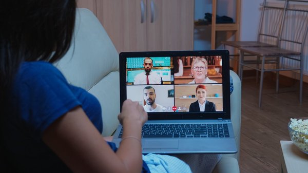 Solutions de web cams sur mesure pour une communication efficace